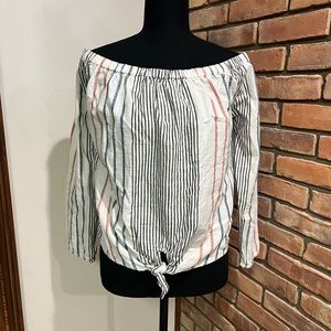 ROXY Off the Shoulder Blouse. Size Medium.